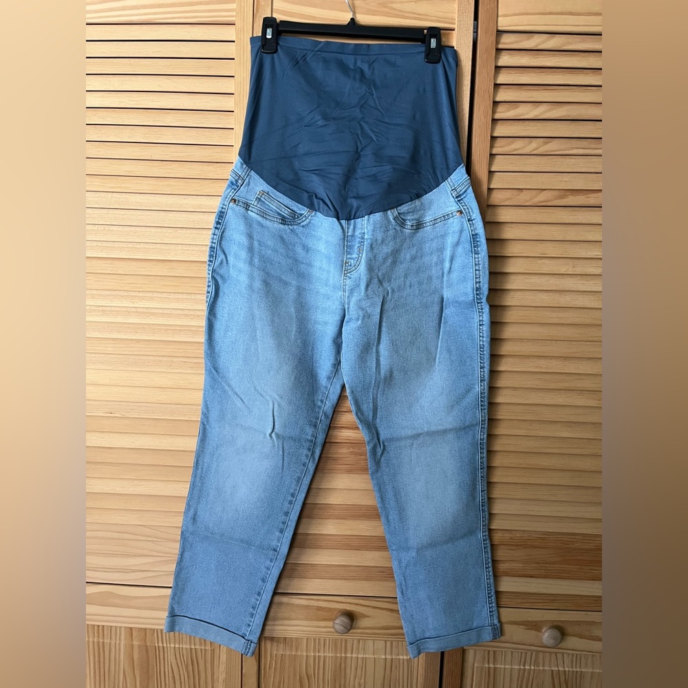 Signature Levi’s Maternity Jeans